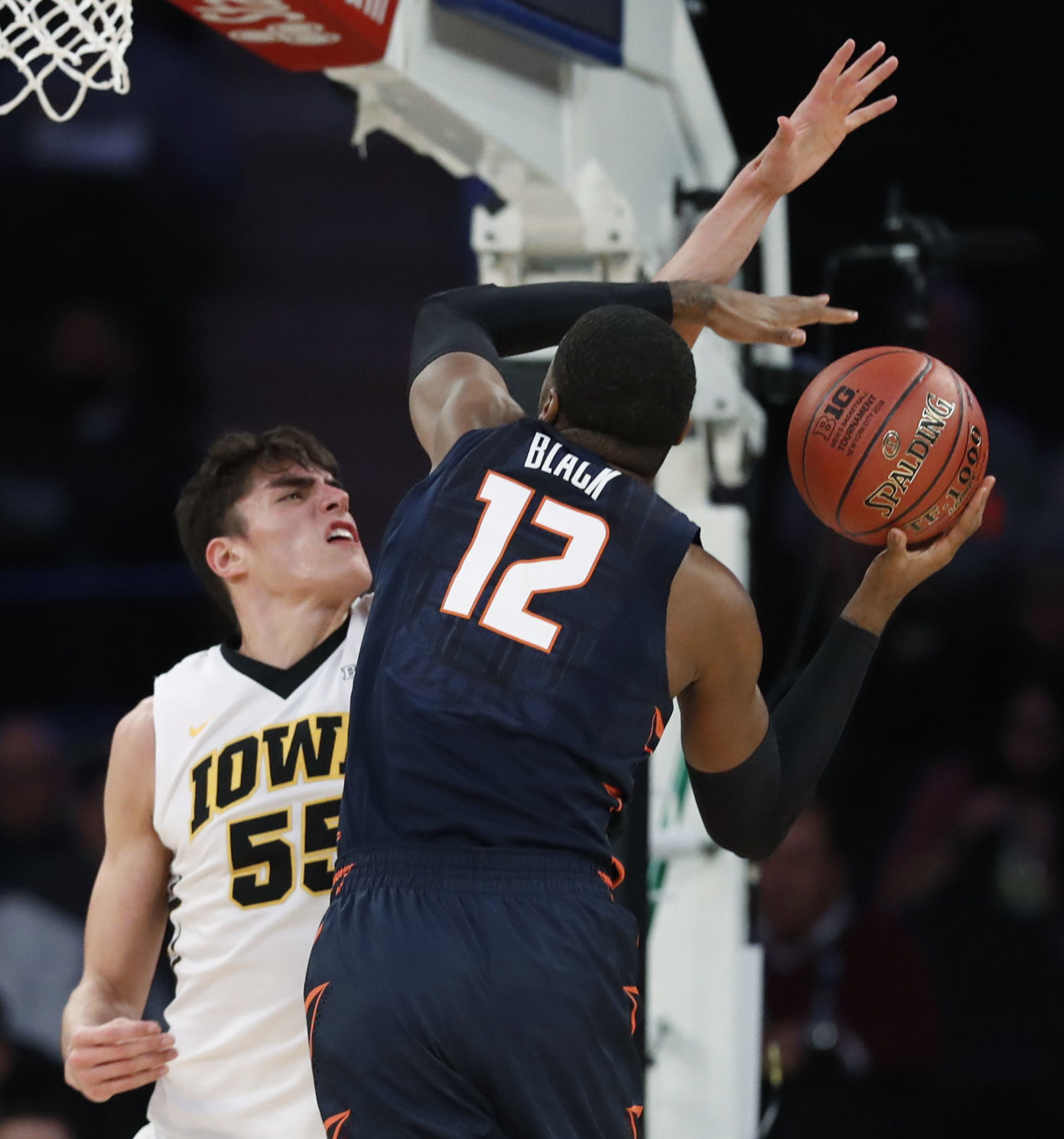 B10 Illinois Iowa Basketball